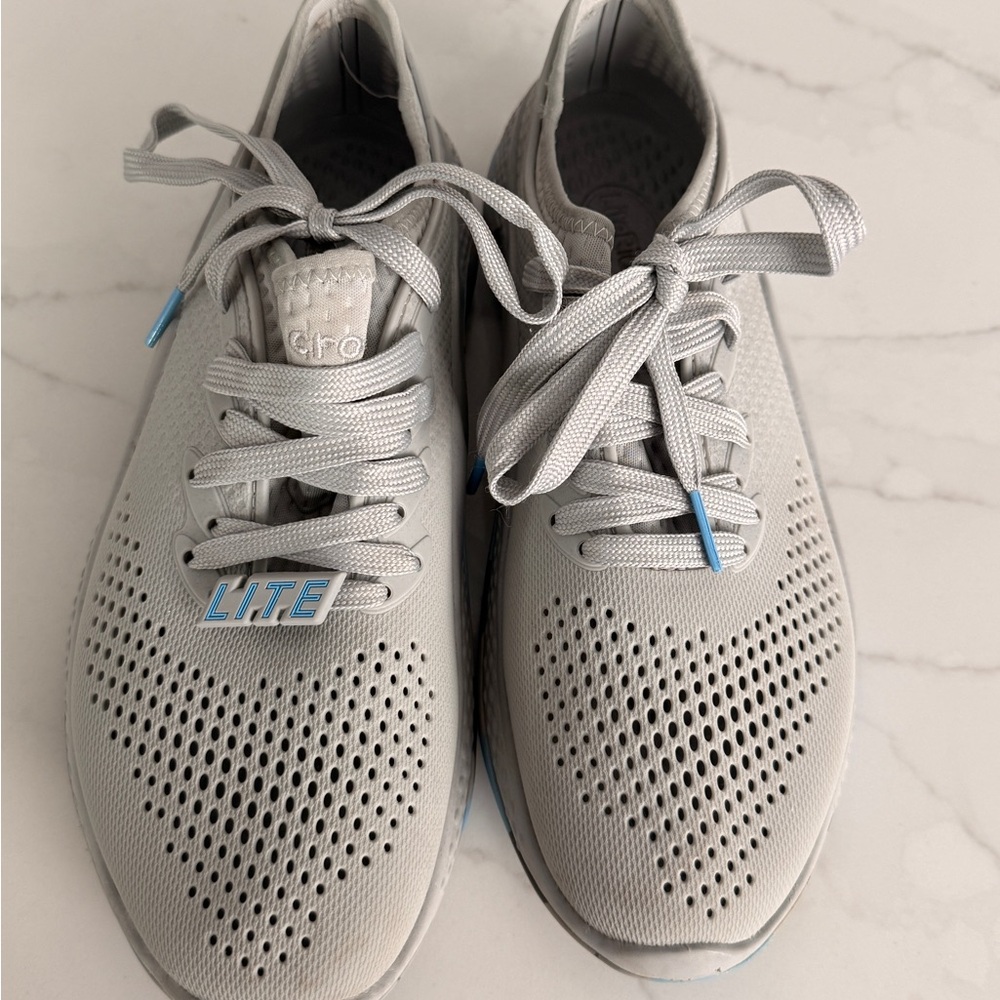 CROCS Light Gray LiteRide Sneakers 9W
